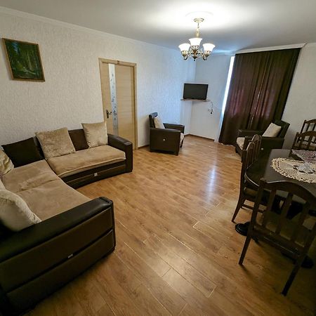 Apartment In Местия Экстерьер фото